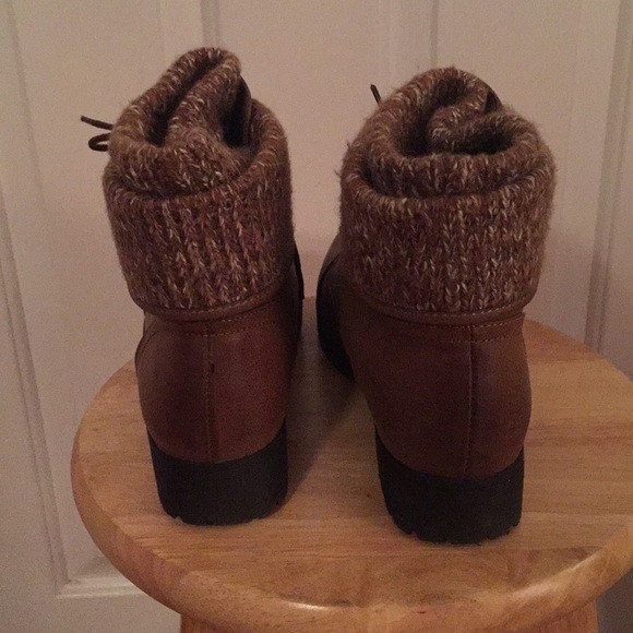 Boots - Picture 3 of 4